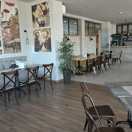 Court Inn Panagjurište Exteriér fotografie