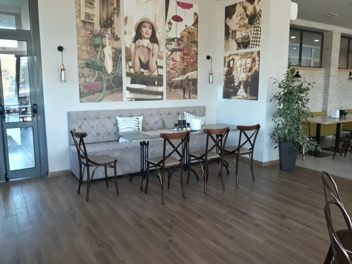 Court Inn Panagjurište Exteriér fotografie