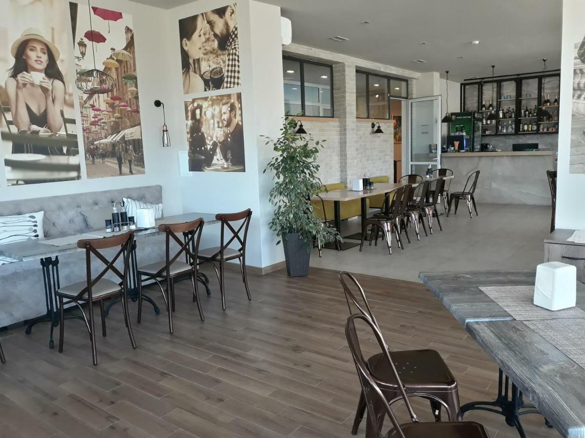 Court Inn Panagjurište Exteriér fotografie