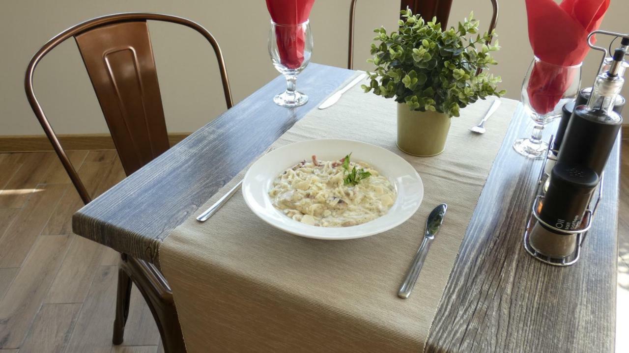 Court Inn Panagjurište Exteriér fotografie